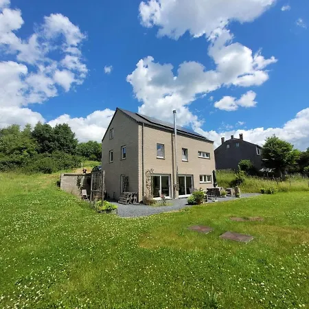 House Close To With Beautiful Views 度假居 *